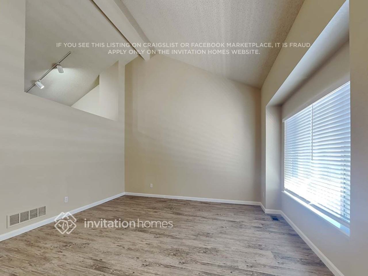 2455 Wolf Creek Dr - Photo 5 of 20