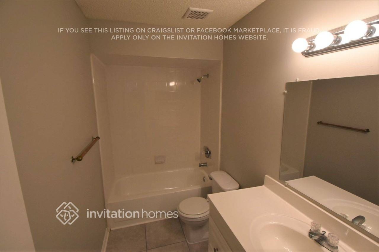 8404 Boysenberry Ln W - Photo 5 of 9