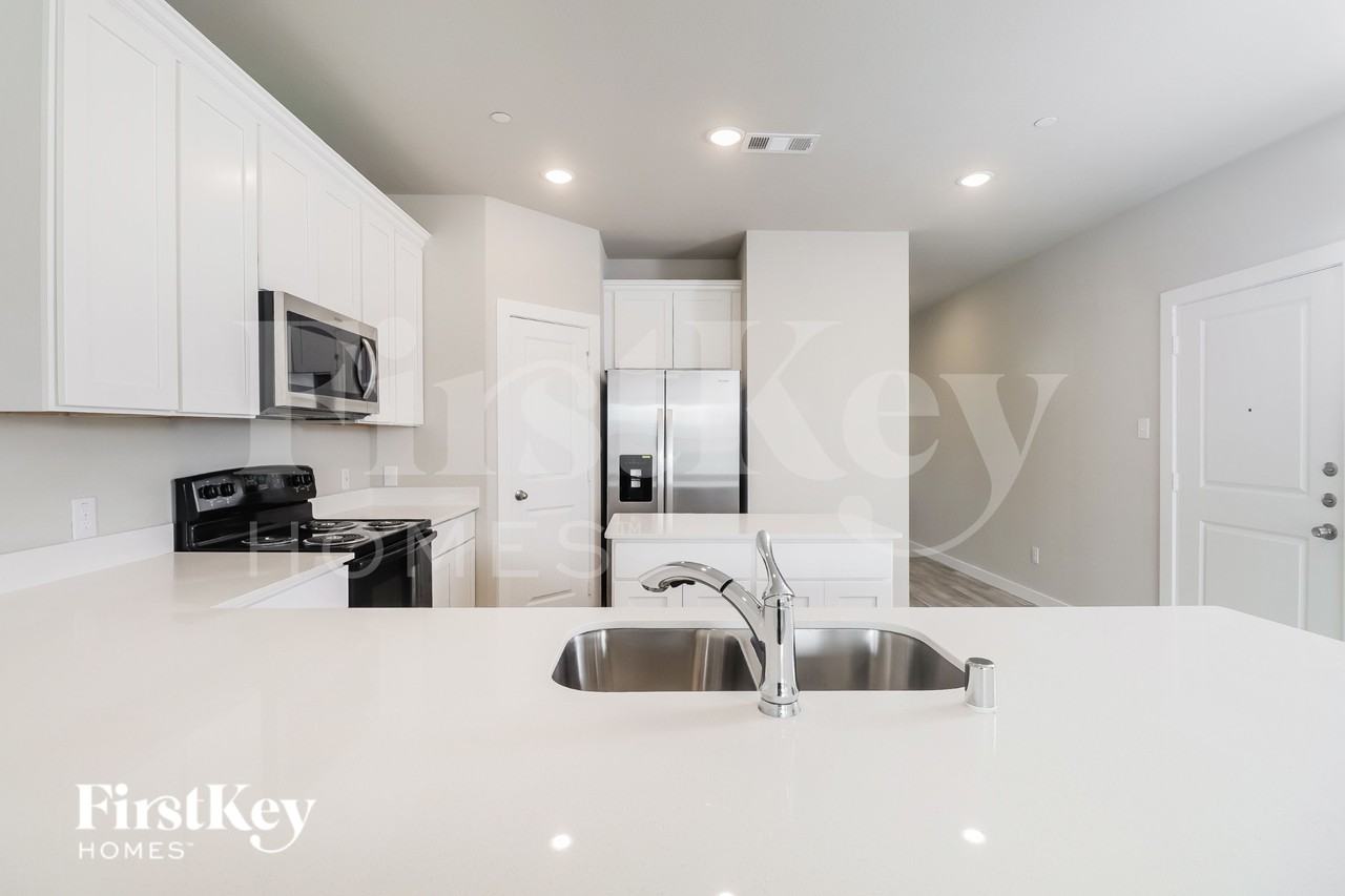 332 Niki Dr - Photo 7 of 15