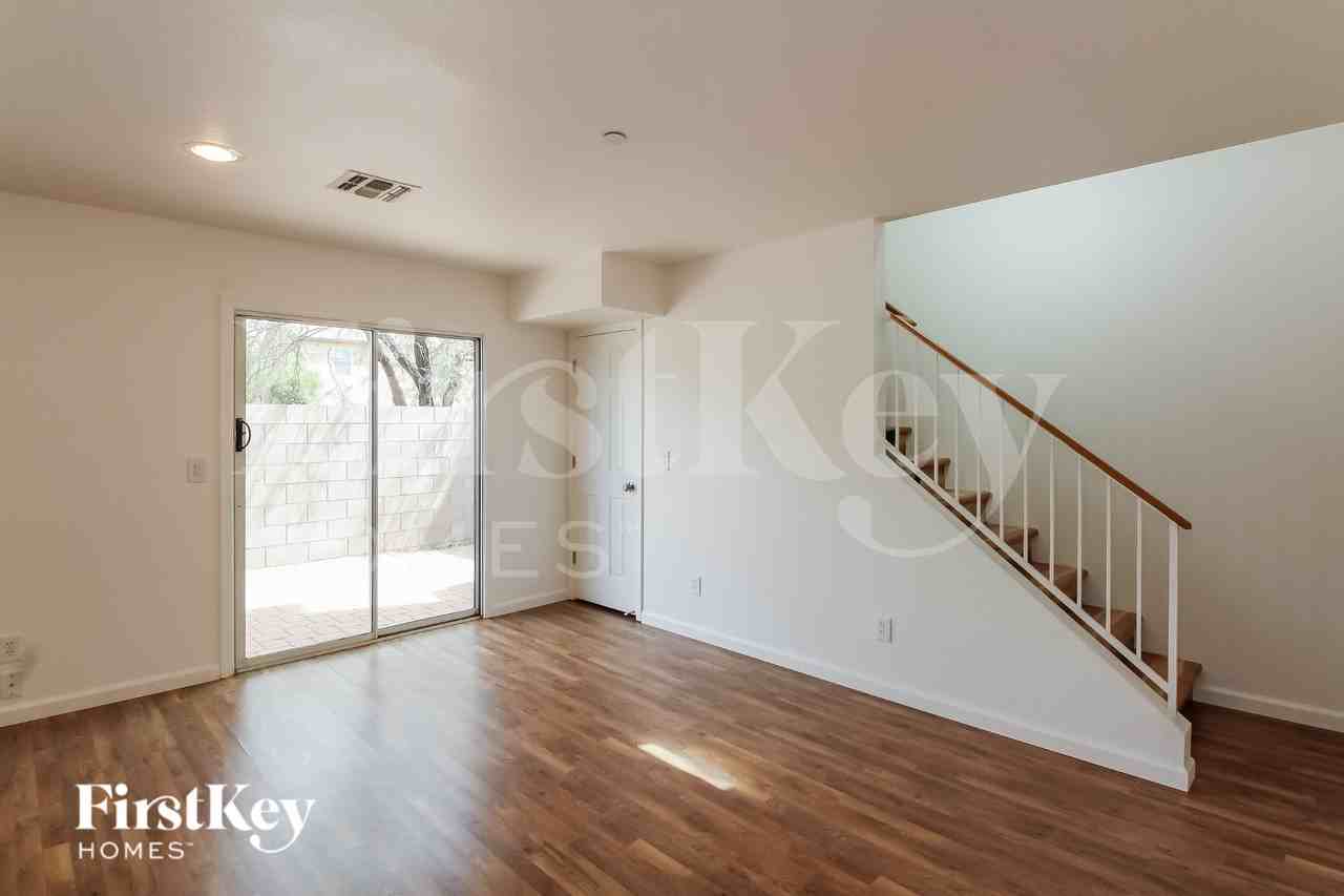 8470 N Placita De La Manzana - Photo 2 of 15