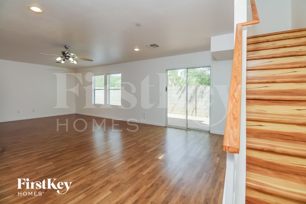 8470 N Placita De La Manzana - Photo 3 of 15