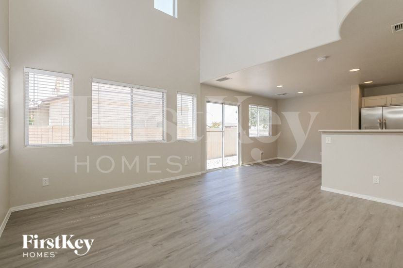 996 Valetta Flat Ave - Photo 4 of 15