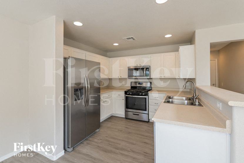 996 Valetta Flat Ave - Photo 6 of 15