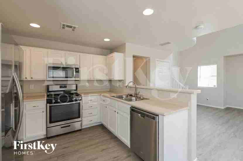 996 Valetta Flat Ave - Photo 7 of 15