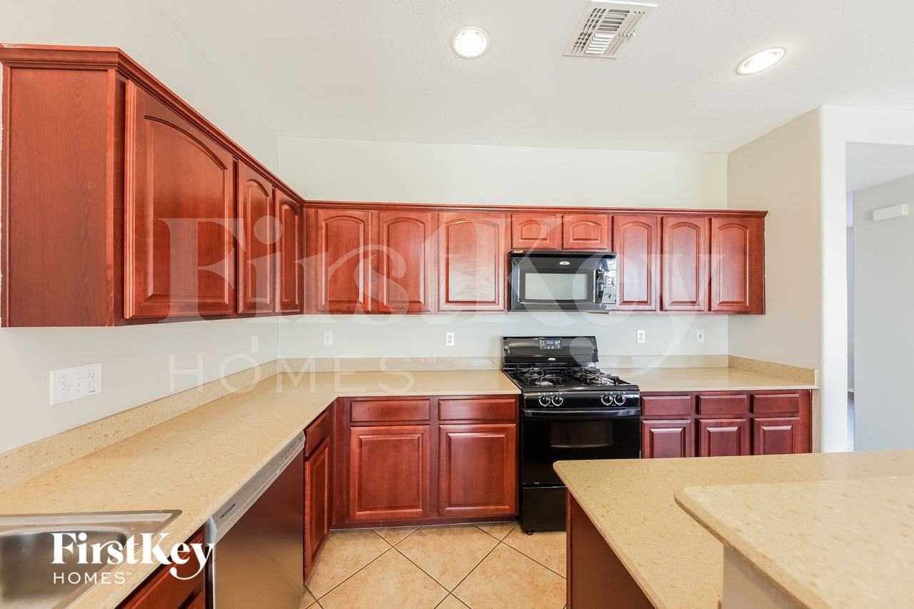 25847 N 163rd Dr - Photo 7 of 15