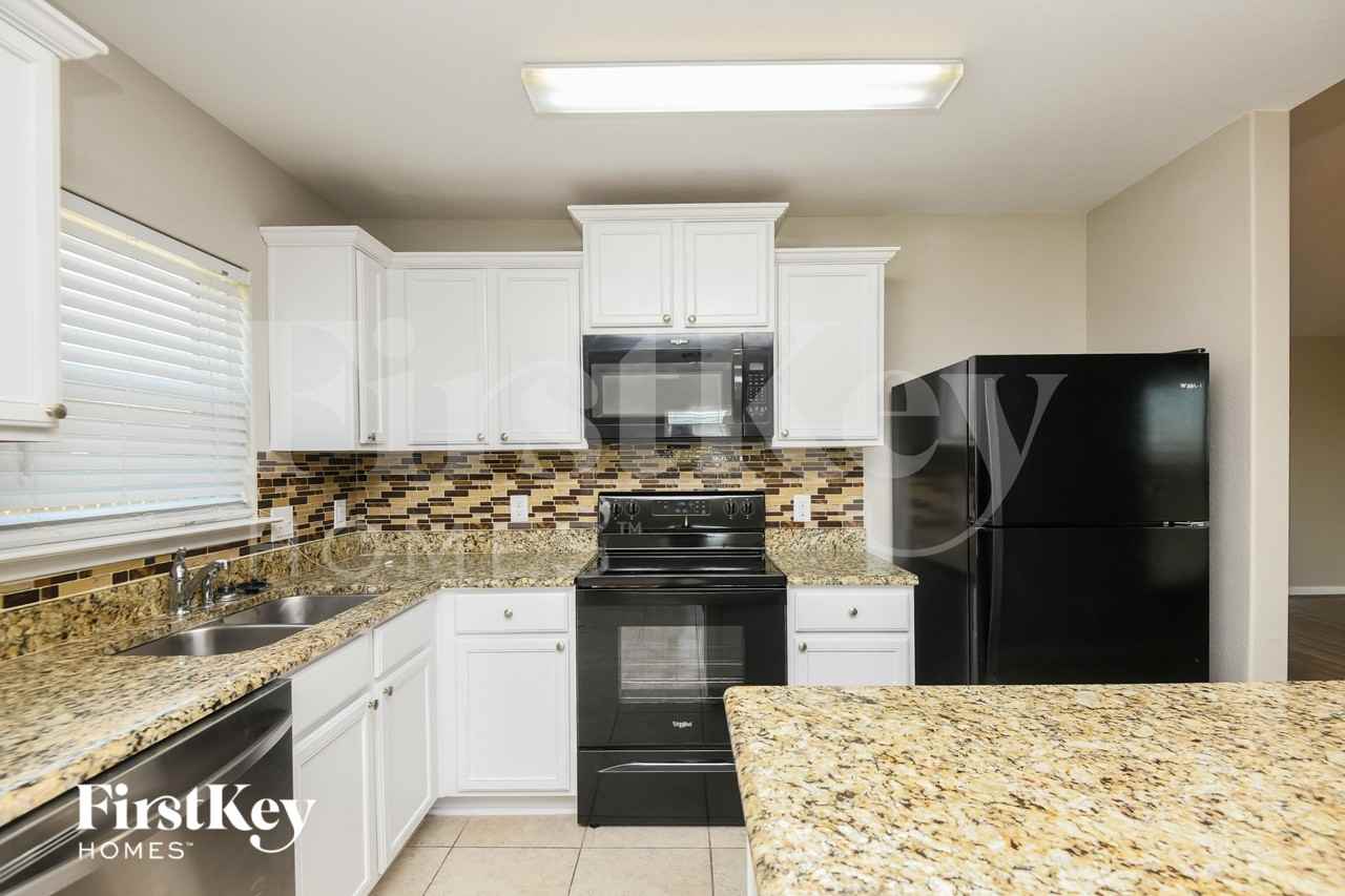 6000 Spring Ranch Dr - Photo 5 of 15