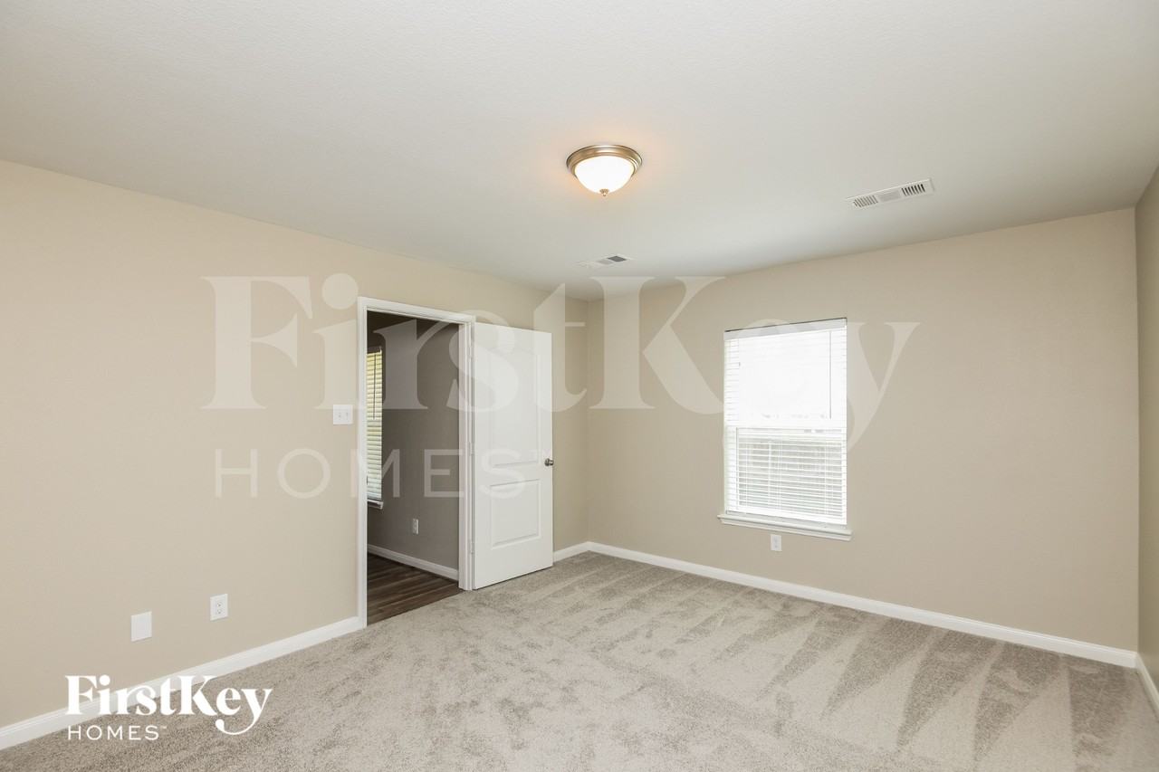 6000 Spring Ranch Dr - Photo 7 of 15