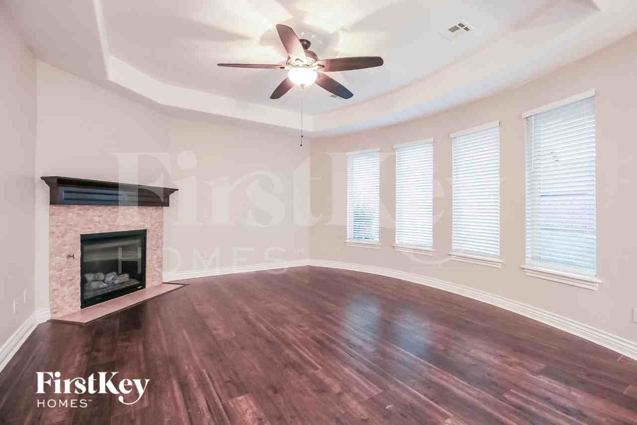 8428 Nw 143rd Ter - Photo 3 of 15