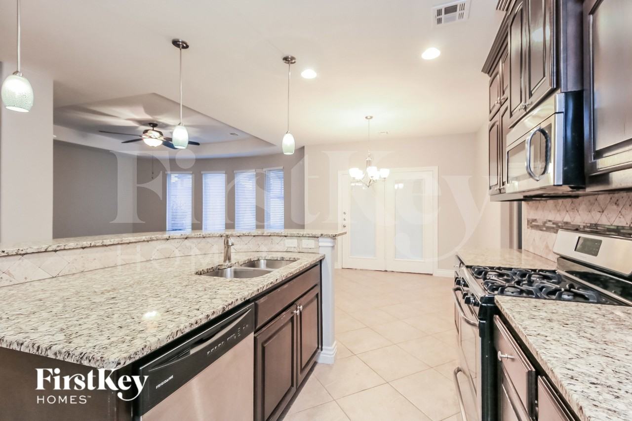 8428 Nw 143rd Ter - Photo 6 of 15