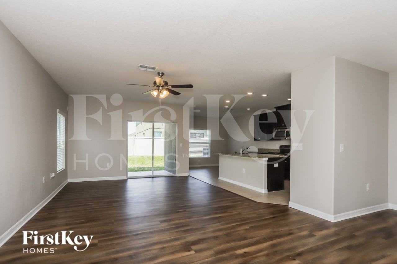 15413 Auburn Woods Ln - Photo 4 of 18