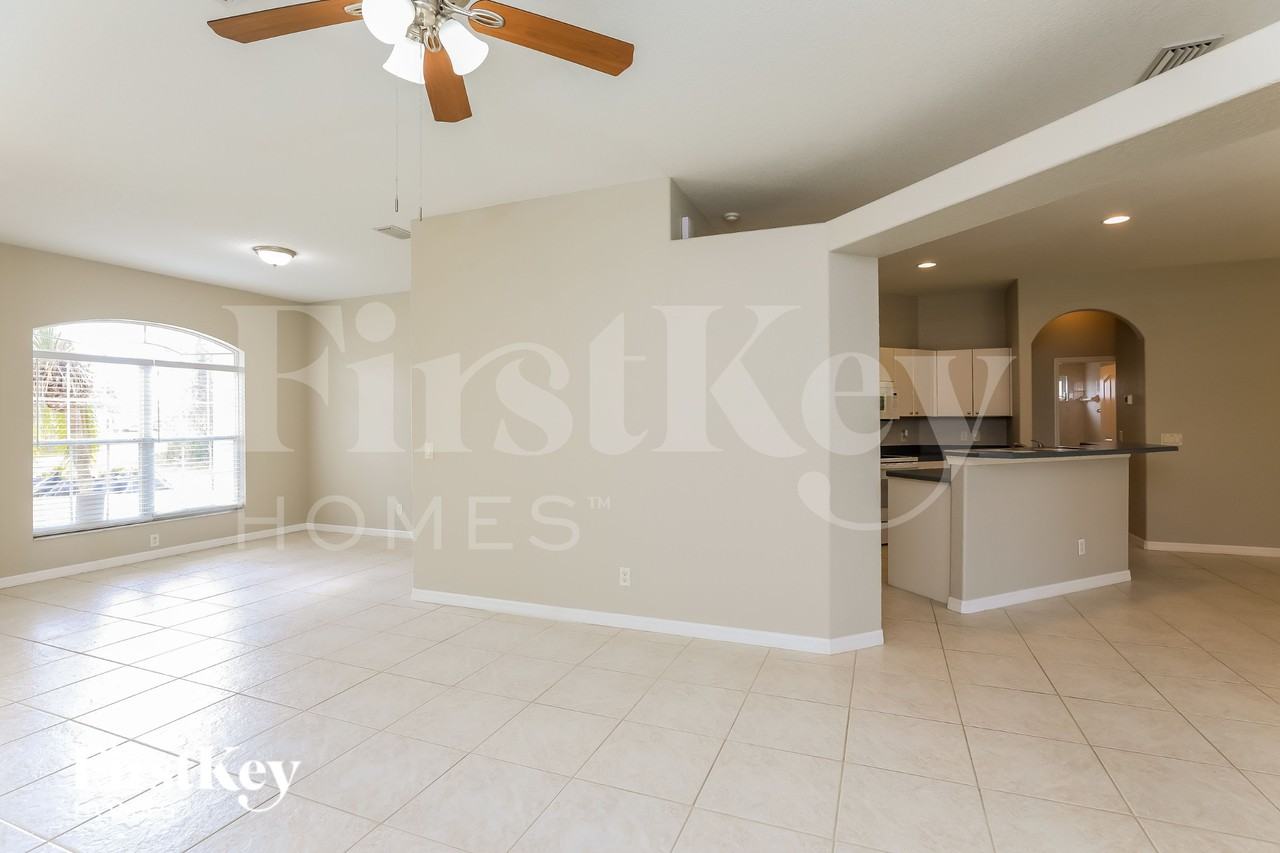 2322 Renfro Ave - Photo 5 of 15