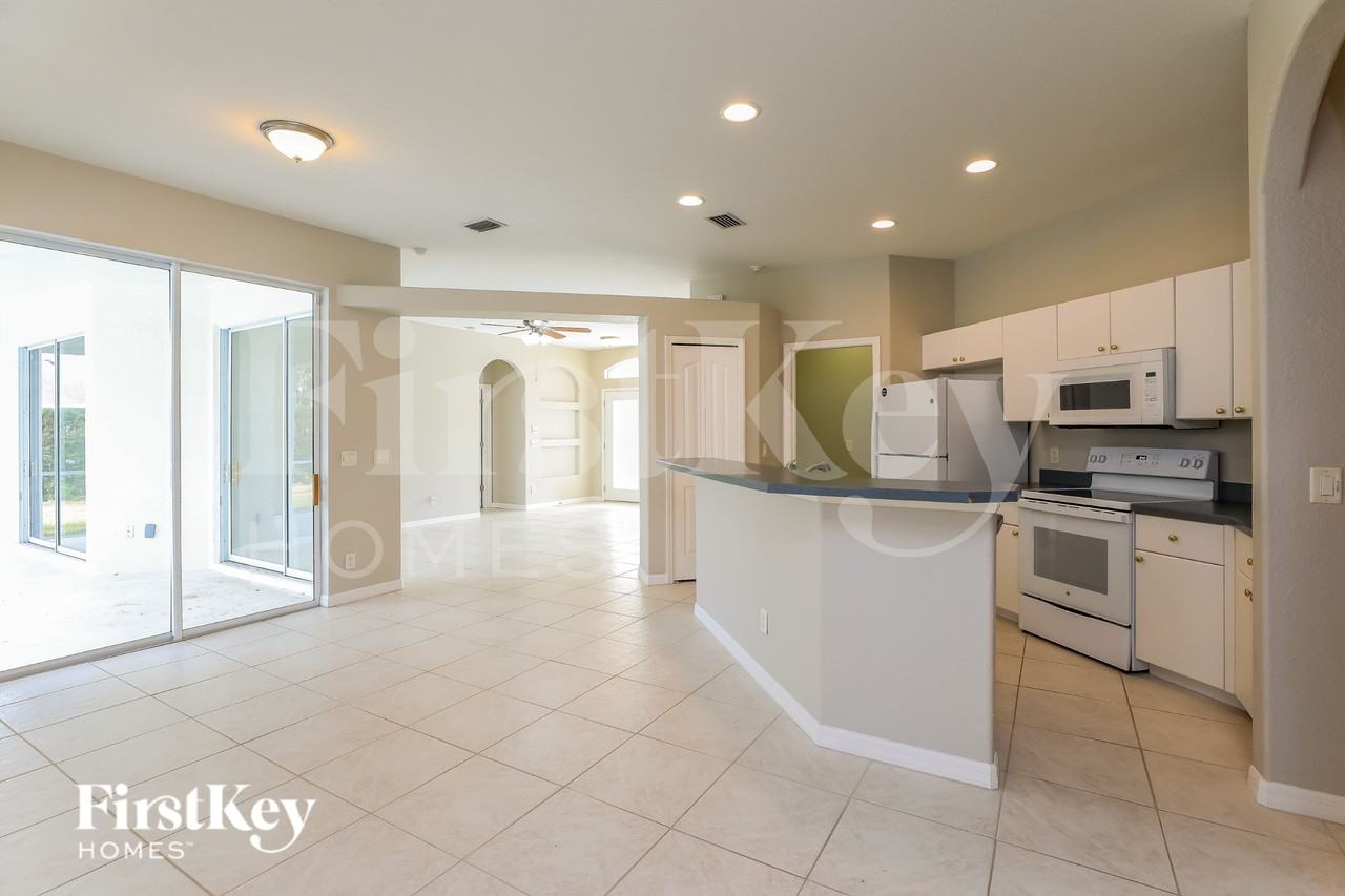 2322 Renfro Ave - Photo 6 of 15