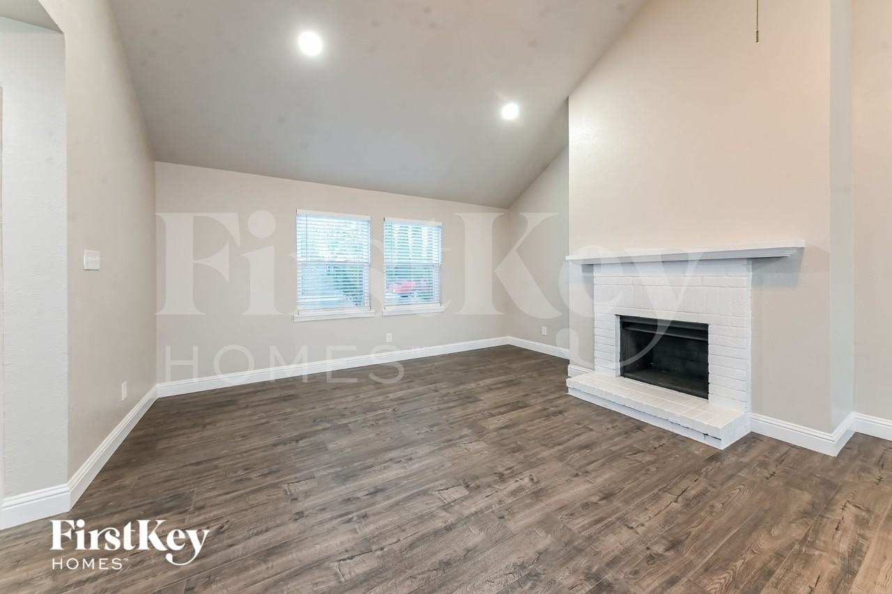 2023 Godiva St - Photo 3 of 16