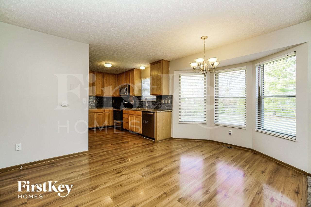 5856 Oldenburgh Way - Photo 5 of 15