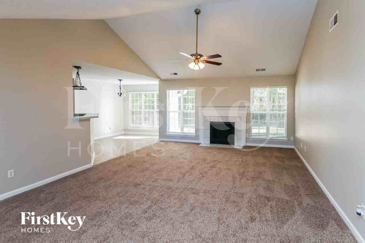6512 Goldenblush Cir - Photo 4 of 15