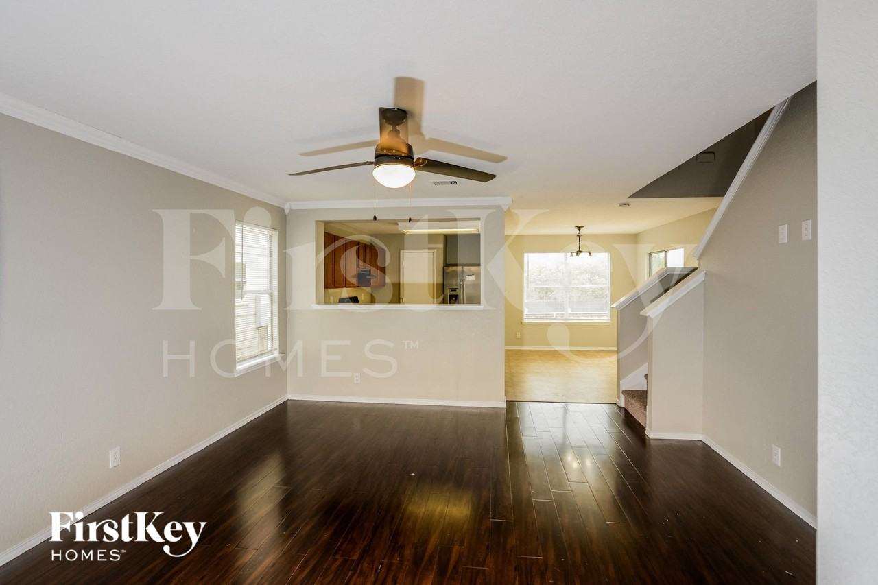 4623 Adkins Trl - Photo 2 of 15