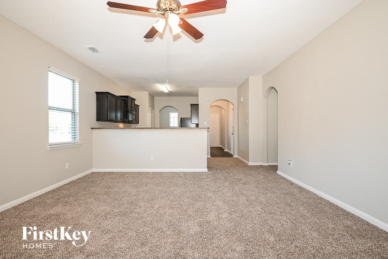 14237 Stallion Ridge Dr - Photo 3 of 15