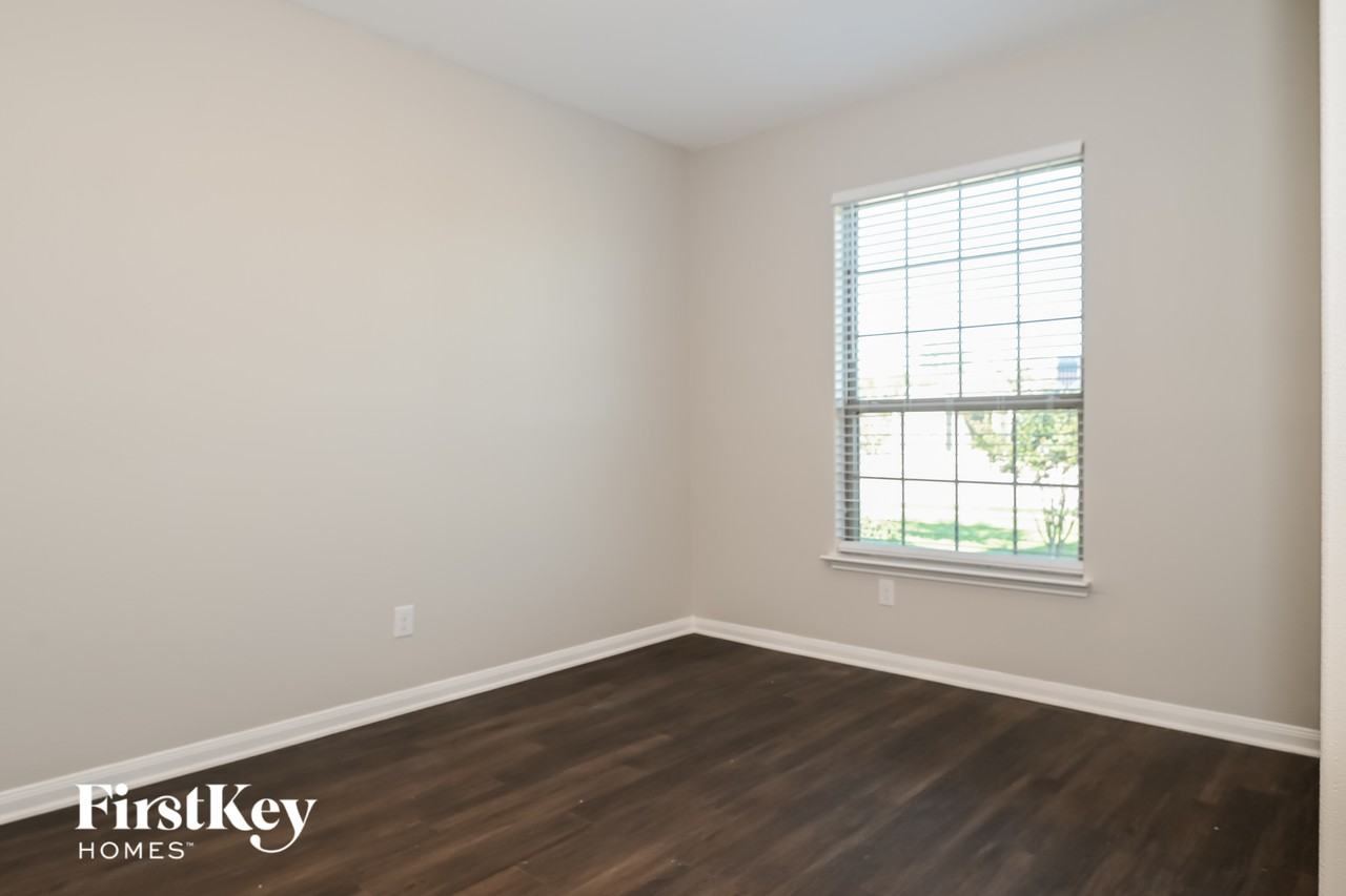 14237 Stallion Ridge Dr - Photo 4 of 15