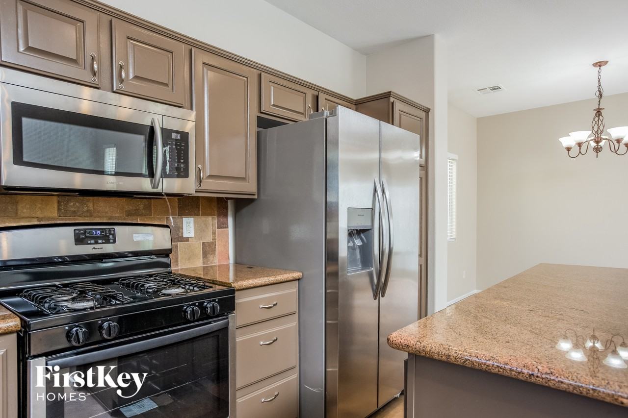 6109 Casa Antiqua St - Photo 6 of 15