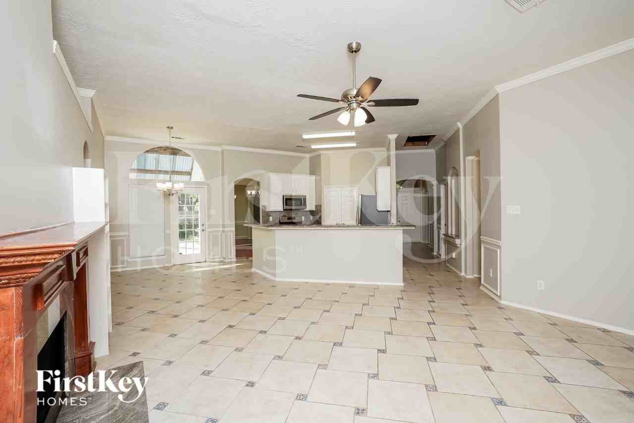 10002 Elm Meadow Trl - Photo 3 of 15