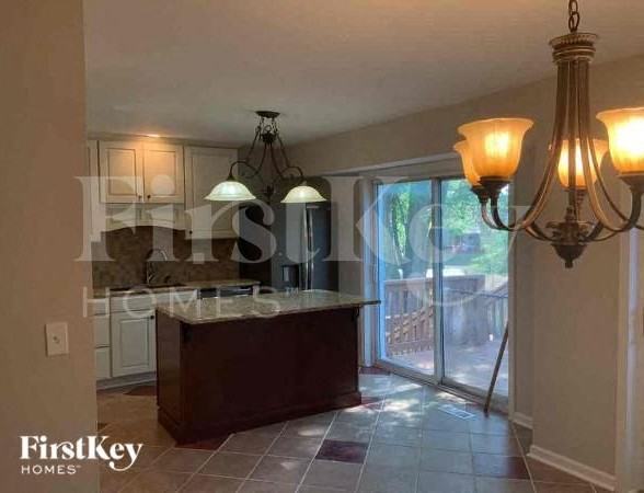 13900 S Raintree Dr - Photo 6 of 11