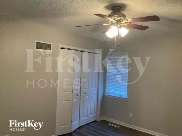 13900 S Raintree Dr - Photo 7 of 11