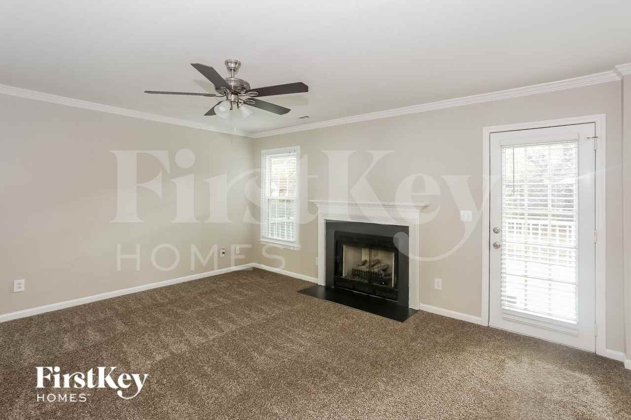 4316 Poplar Grove Dr - Photo 4 of 15