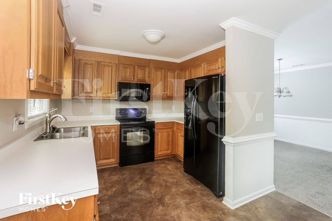 4316 Poplar Grove Dr - Photo 6 of 15