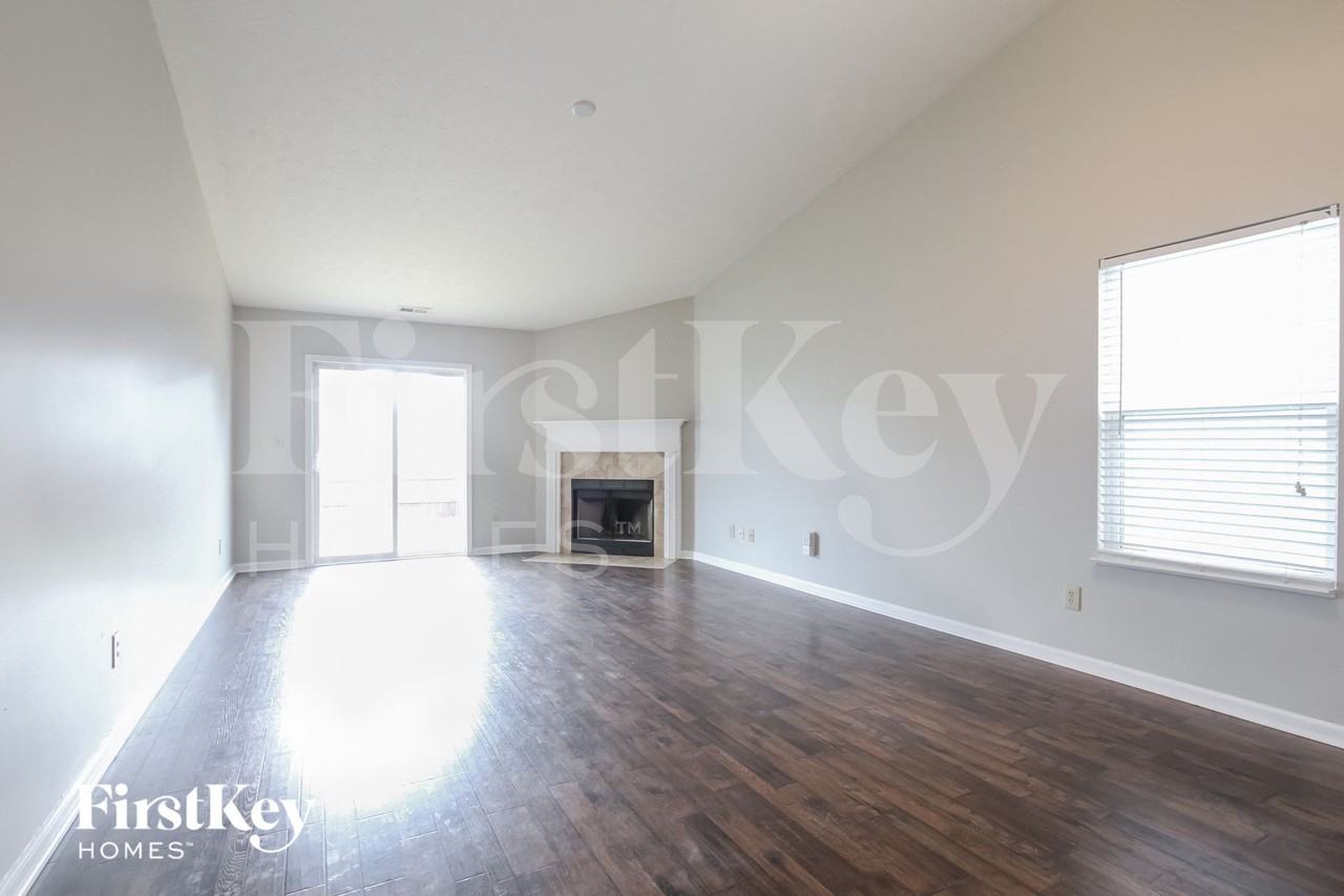 1470 Bluestem Dr - Photo 2 of 15