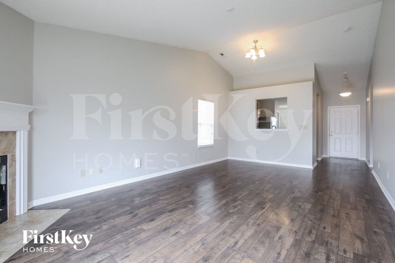 1470 Bluestem Dr - Photo 3 of 15