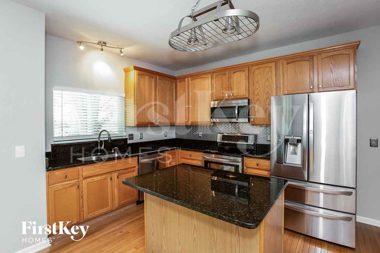 8258 Morel Dr - Photo 4 of 15