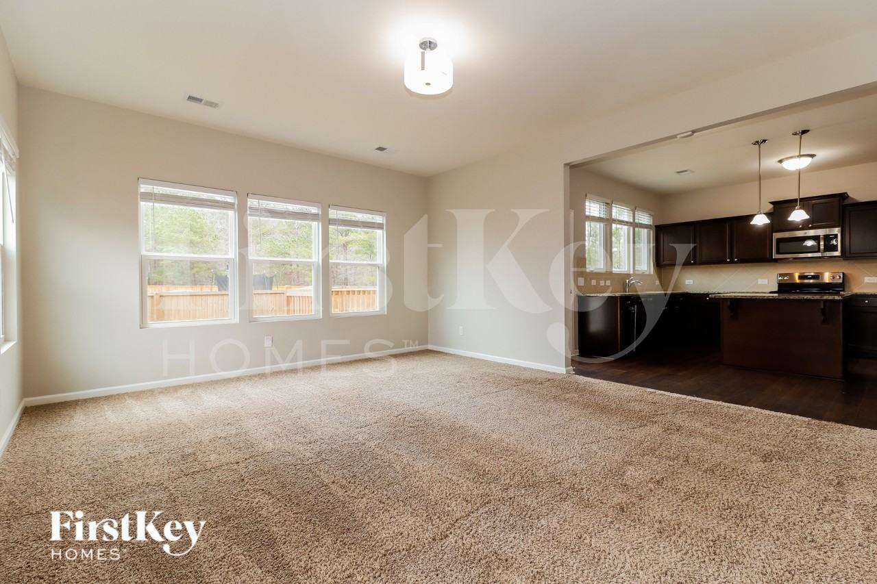 104 Breeders Ct - Photo 2 of 15