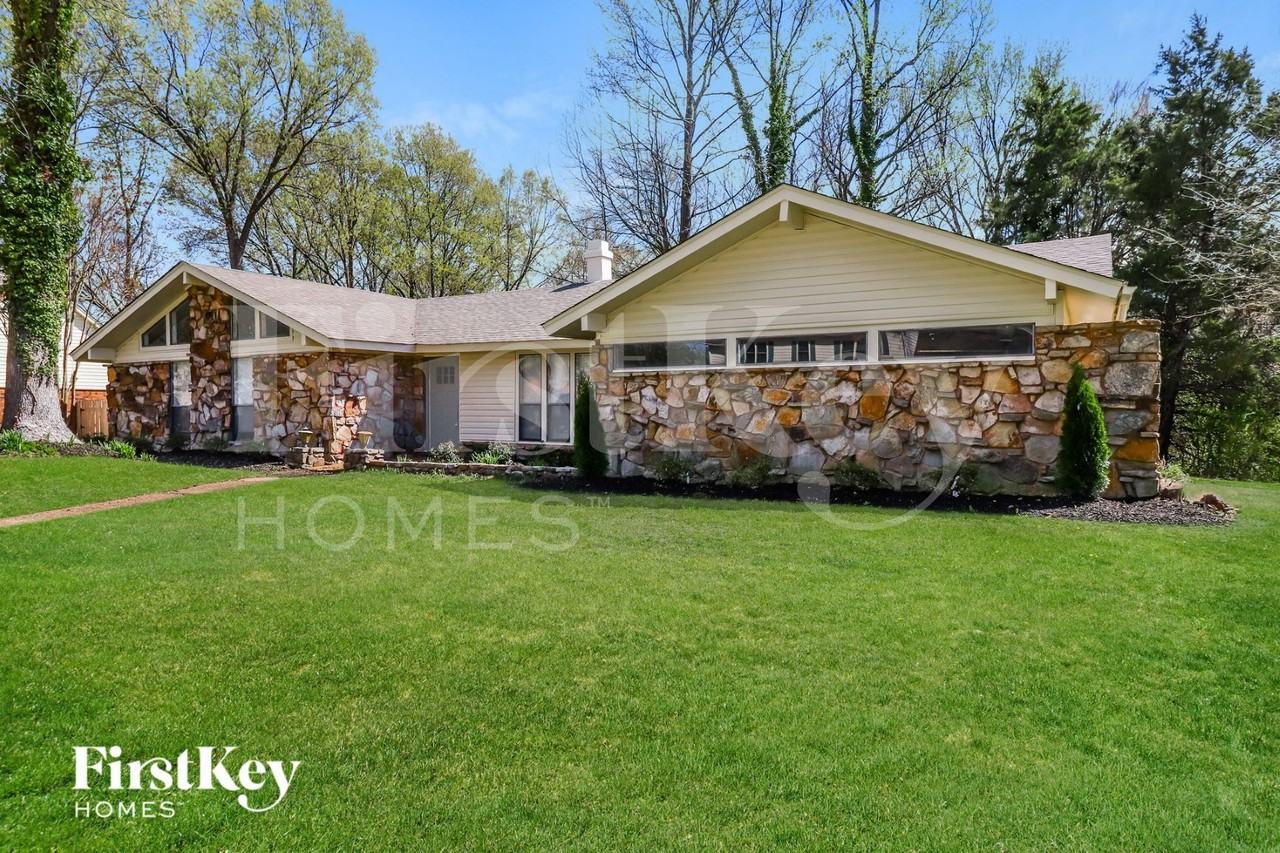 8625 Edney Ridge Dr - Photo 2 of 15