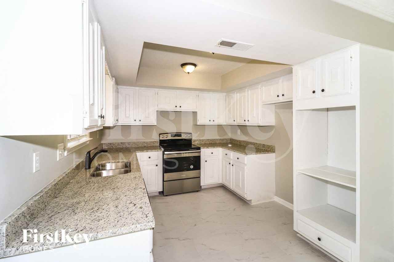 8625 Edney Ridge Dr - Photo 7 of 15