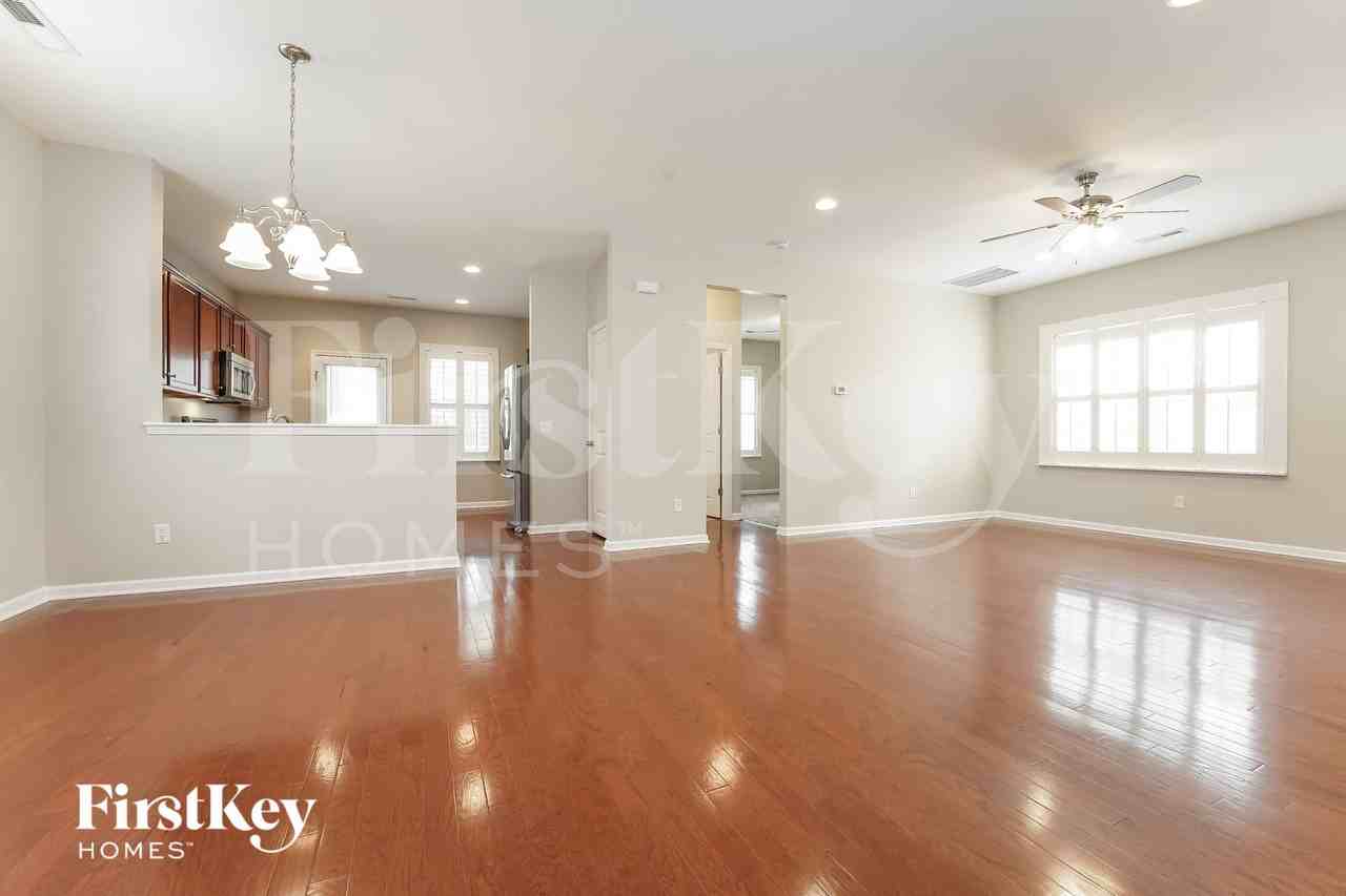 126 Brookhaven Rd - Photo 5 of 15