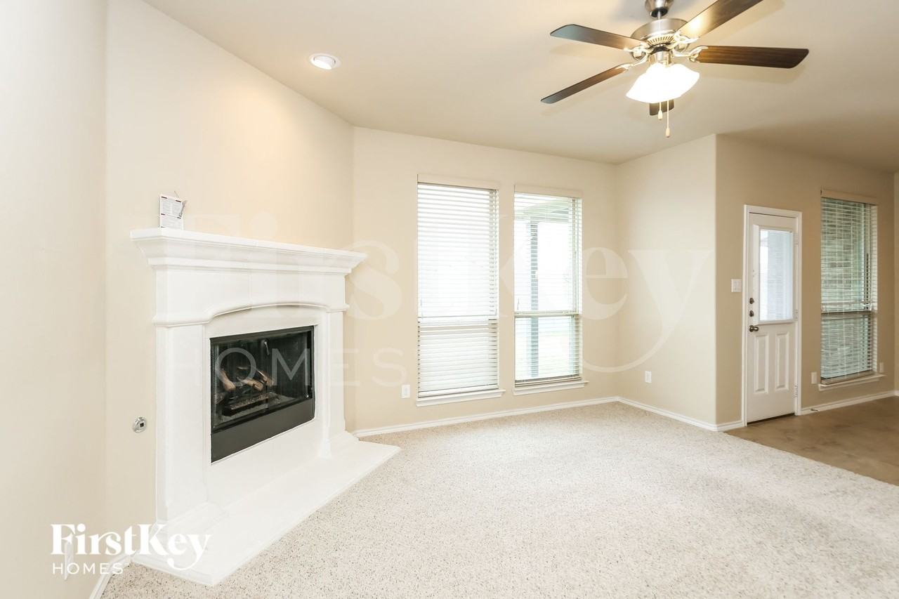 517 Gannet Trl - Photo 4 of 15