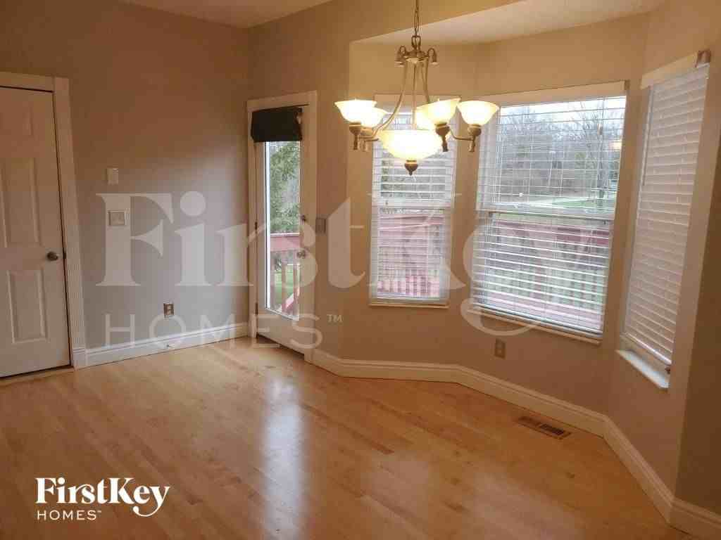 4198 Shayler Creek Dr - Photo 4 of 26