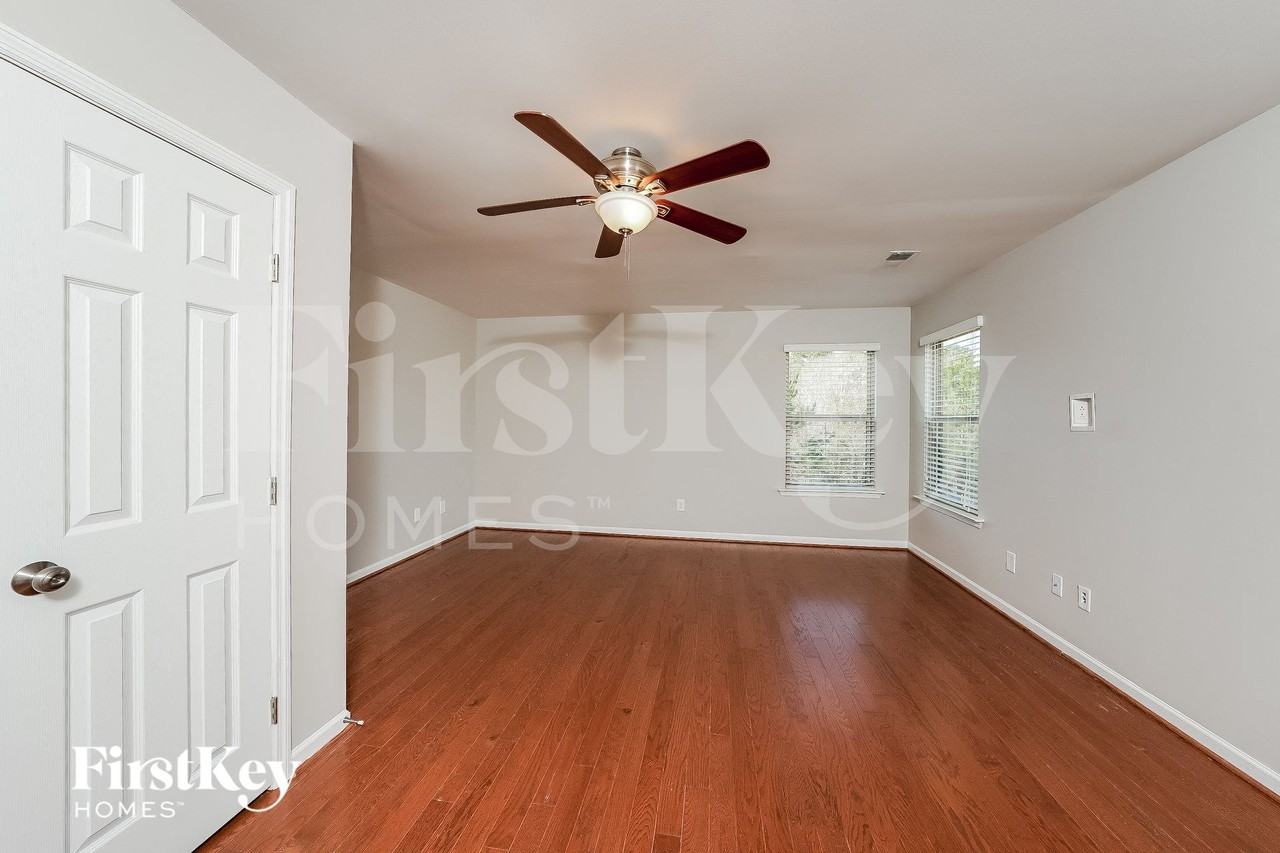 100 Village Springs Cv - Photo 6 of 14