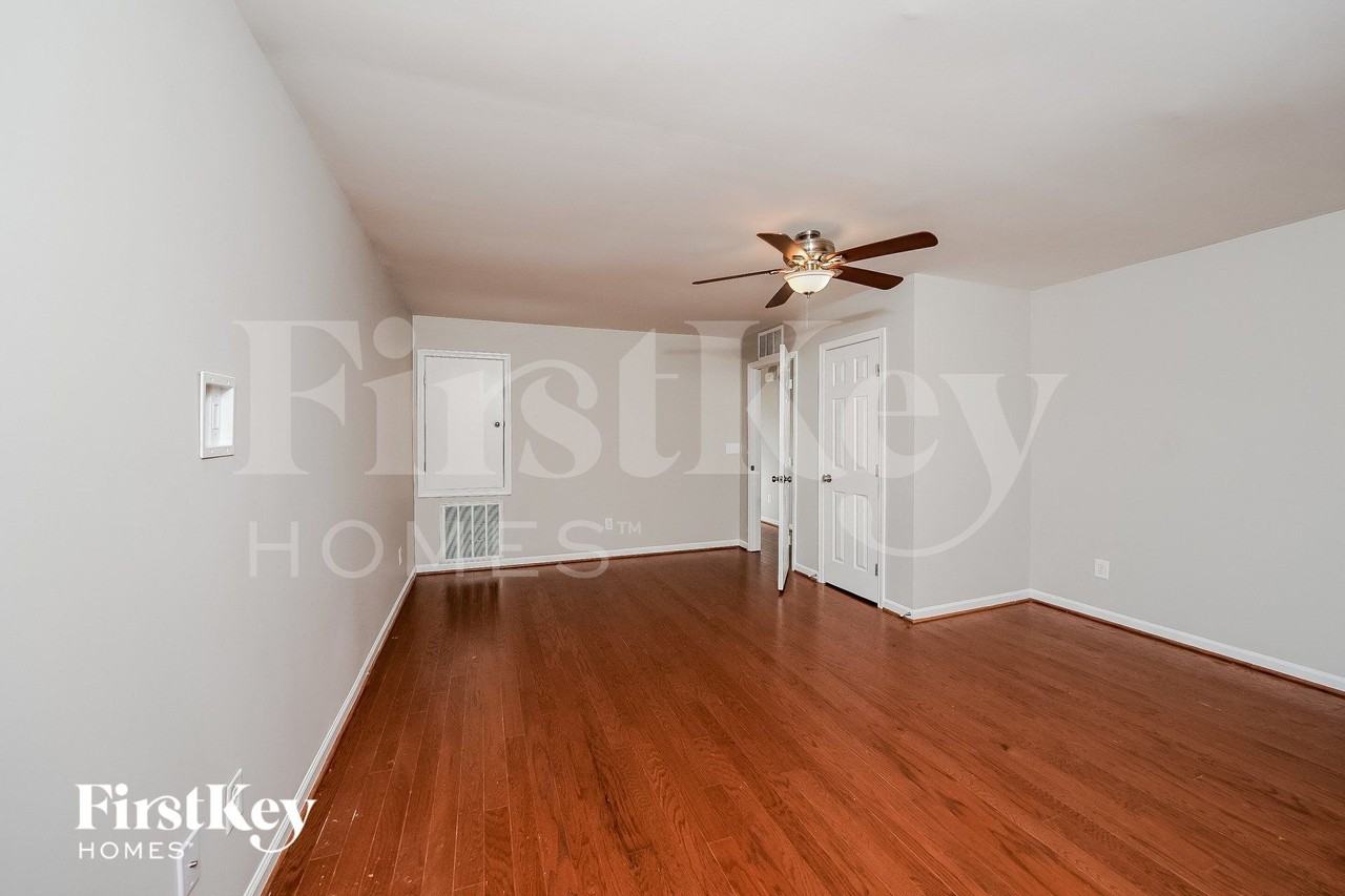 100 Village Springs Cv - Photo 7 of 14