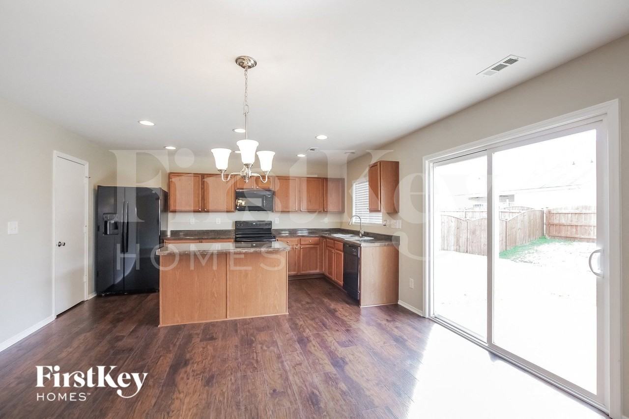 9835 Rocky Ford Club Rd - Photo 5 of 15