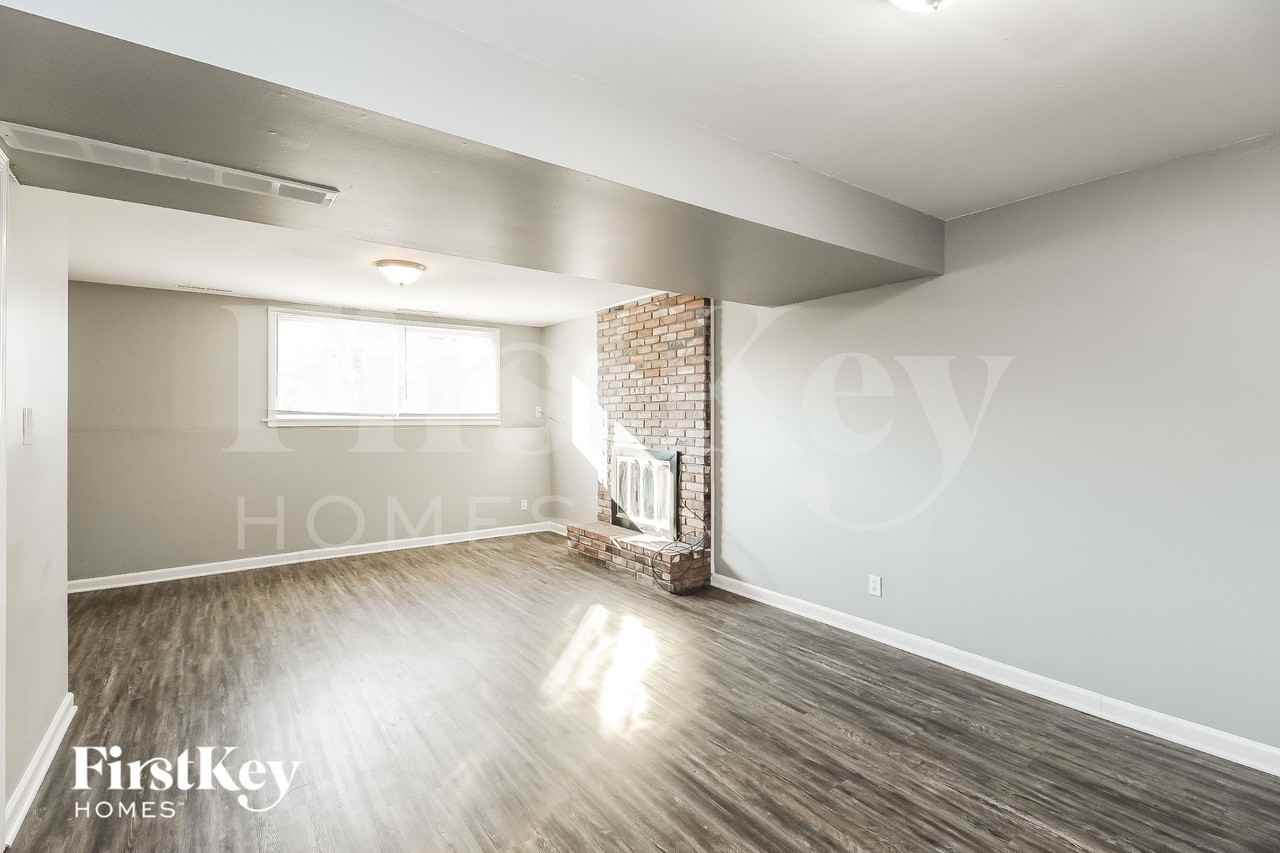 9436 Craig Dr - Photo 2 of 15