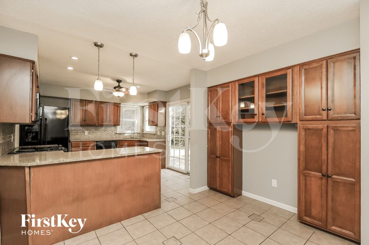 9436 Craig Dr - Photo 5 of 15