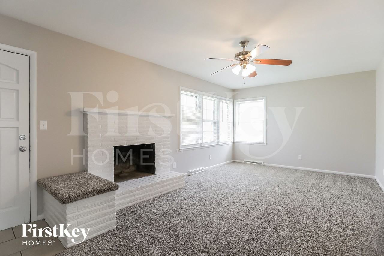 7712 Arlington Ave - Photo 3 of 15