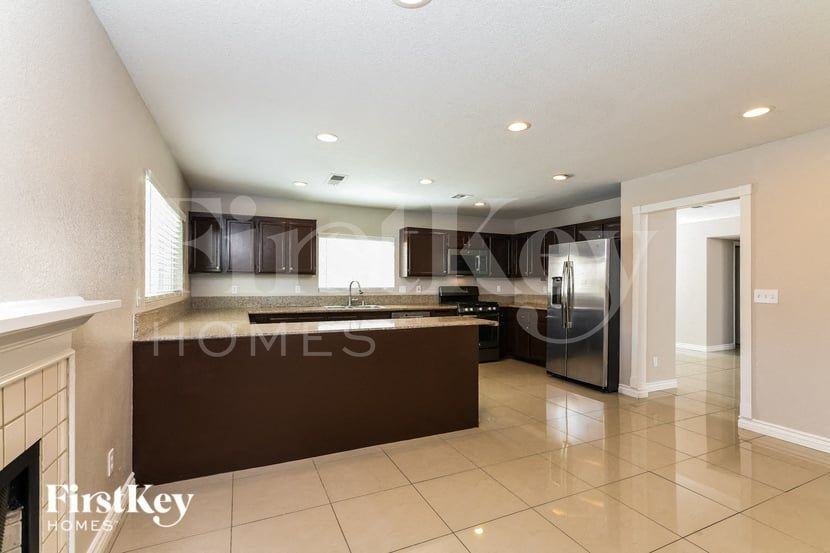 6962 Antell Cir - Photo 3 of 15