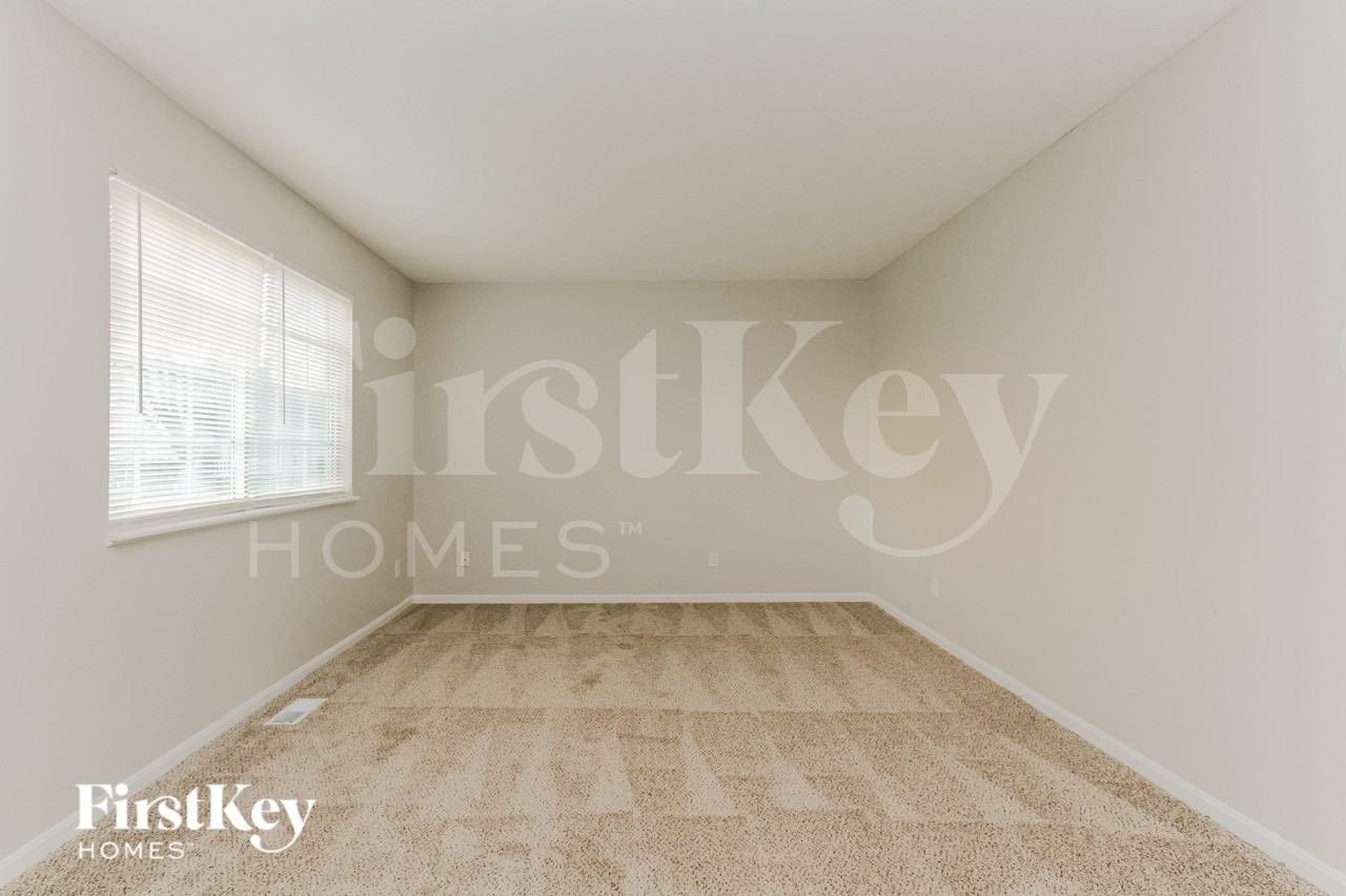 5357 Traditions Dr - Photo 3 of 15