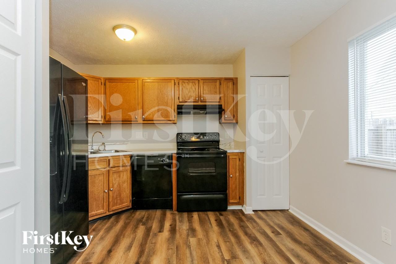 5357 Traditions Dr - Photo 6 of 15