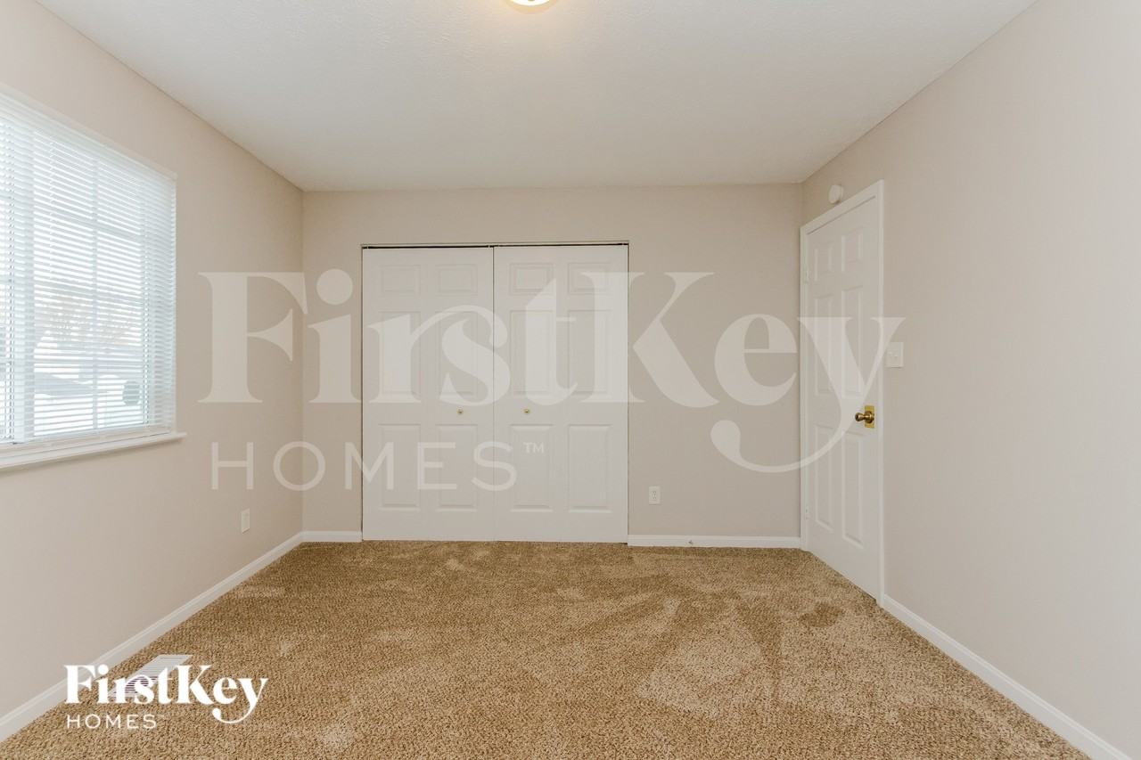 5357 Traditions Dr - Photo 7 of 15