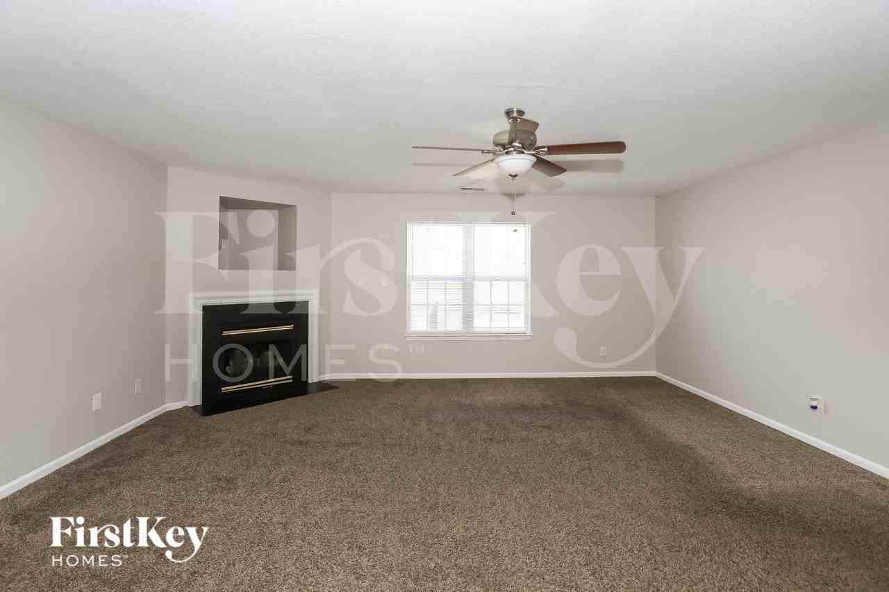 5003 Patricia Ann Ln - Photo 5 of 14