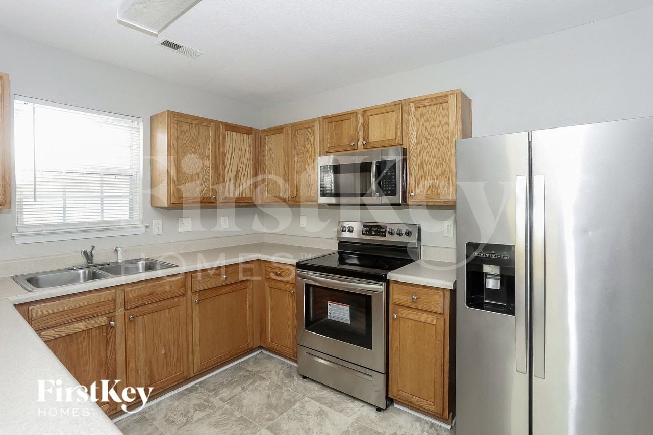 5003 Patricia Ann Ln - Photo 7 of 14