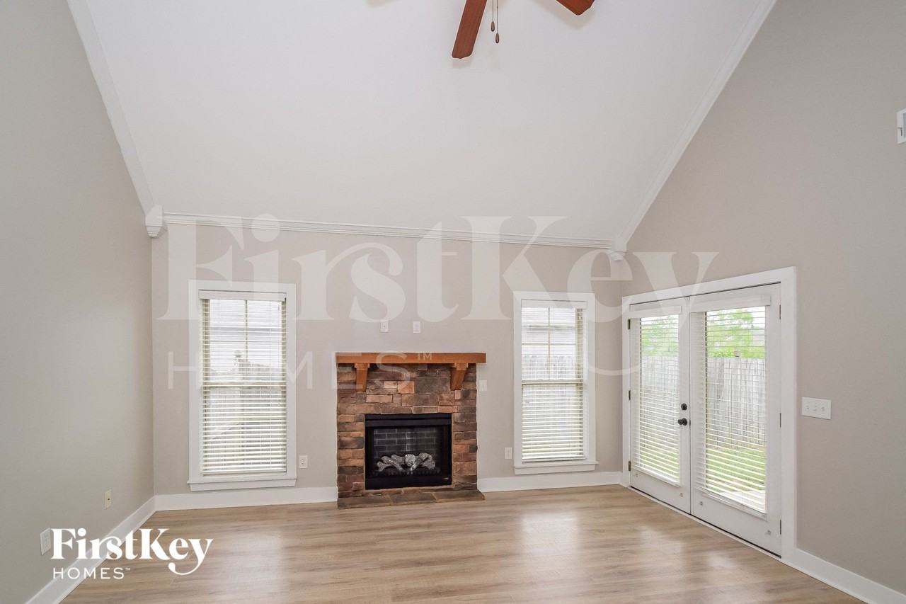 4878 Stonecreek Way - Photo 3 of 15